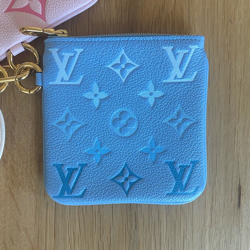 NWT LOUIS VUITTON BY THE POOL TRIO POUCH - Picture 6 of 8